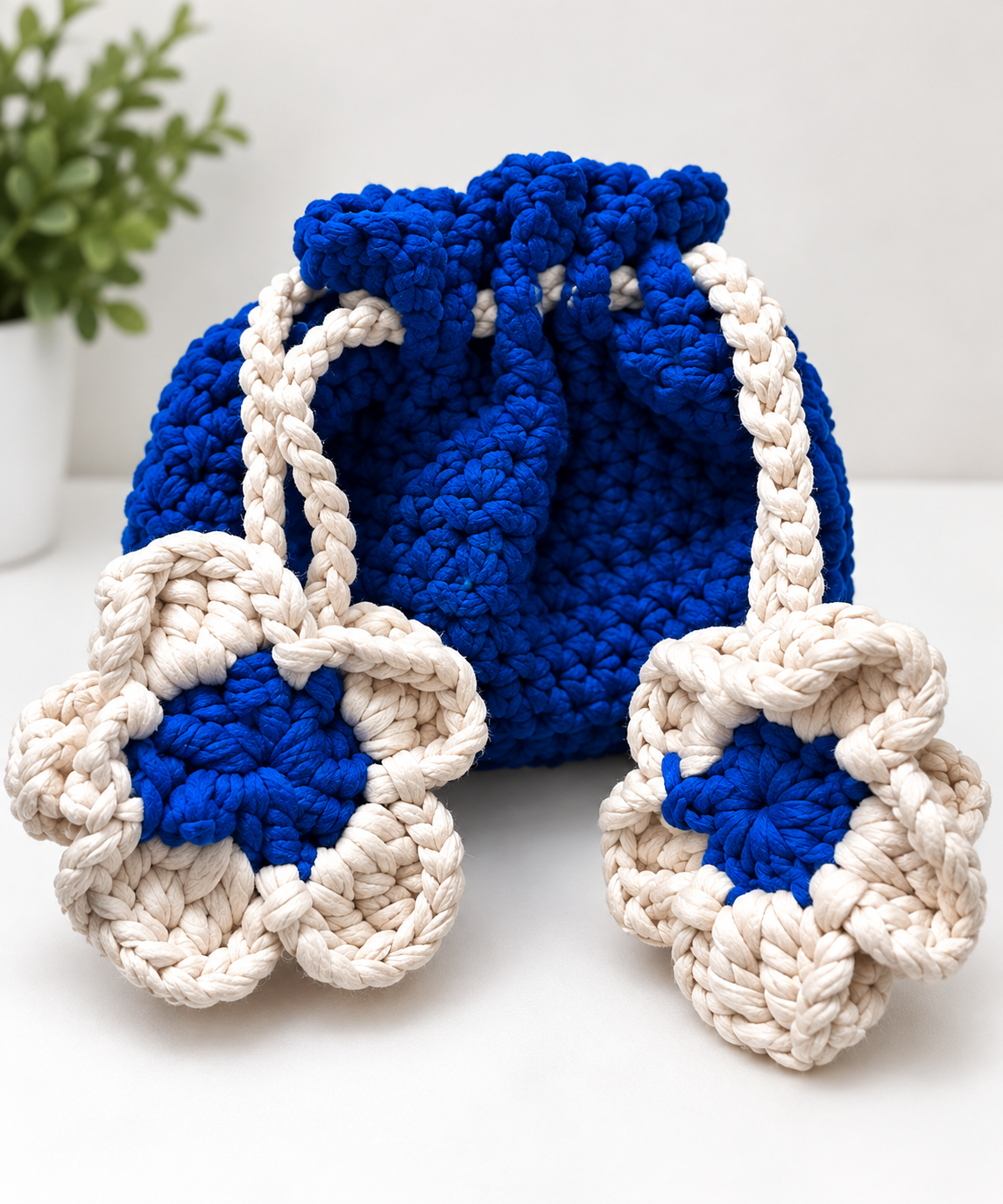 petal pouch