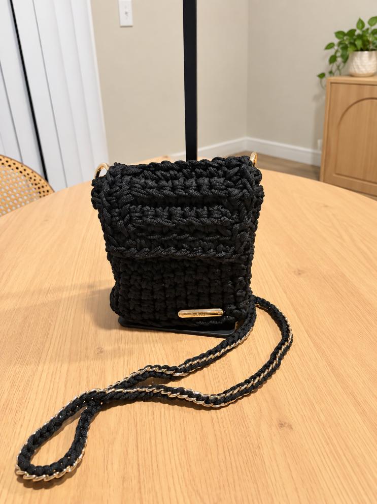 Olive branch cross body